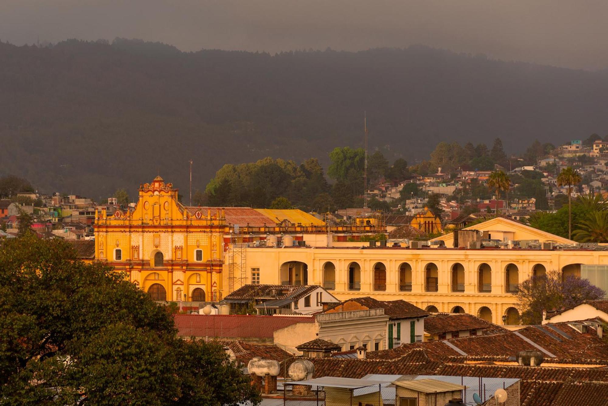 Na Hotel San Cristóbal de Las Casas Екстериор снимка